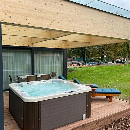 Luxusní S Krbem A Vířivkou Apartmán